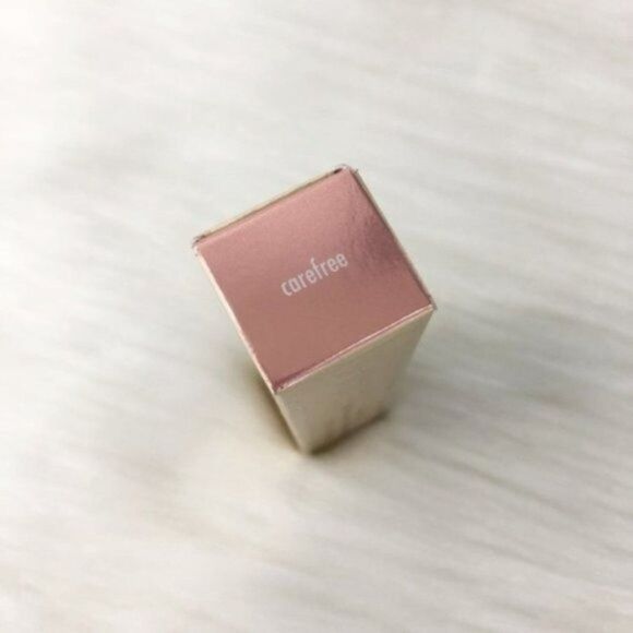 STILA Shimmer & Glow Liquid Eye Shadow in Carefree  - Picture 3 of 8